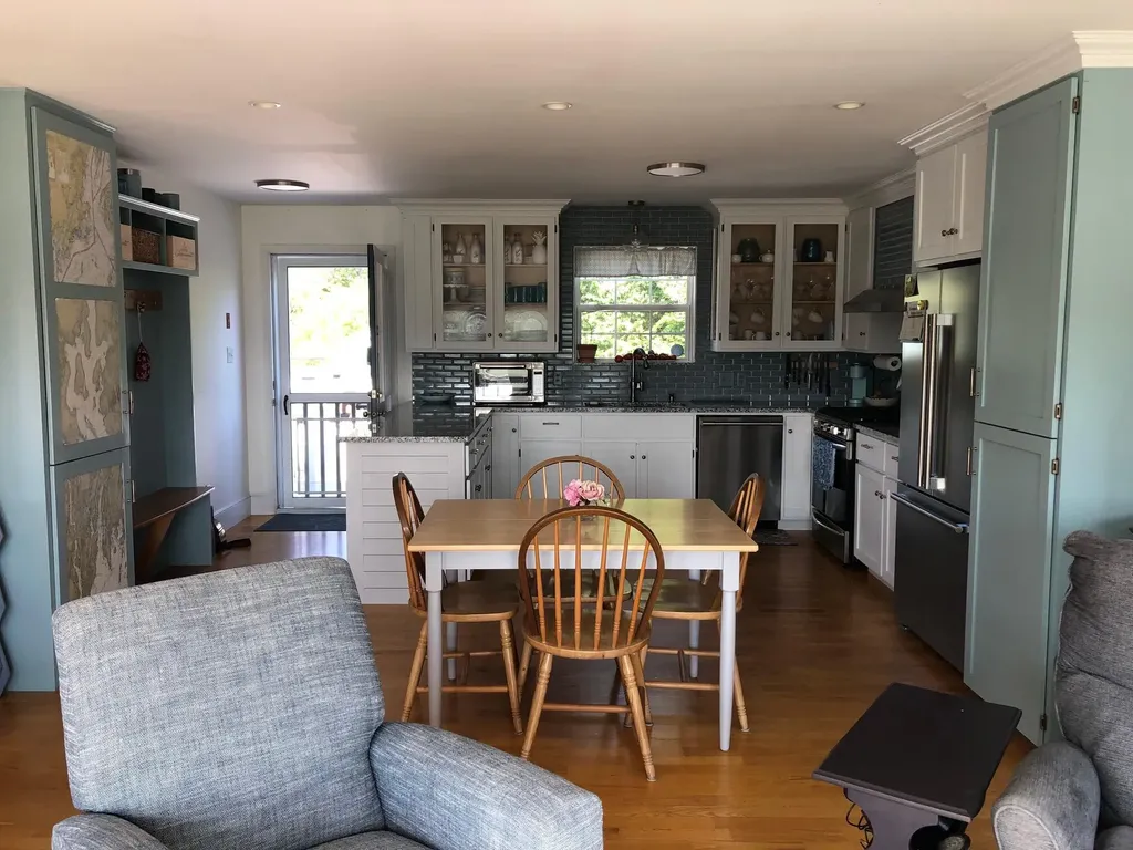 63 Bobolink Lane Thomaston ME 04861