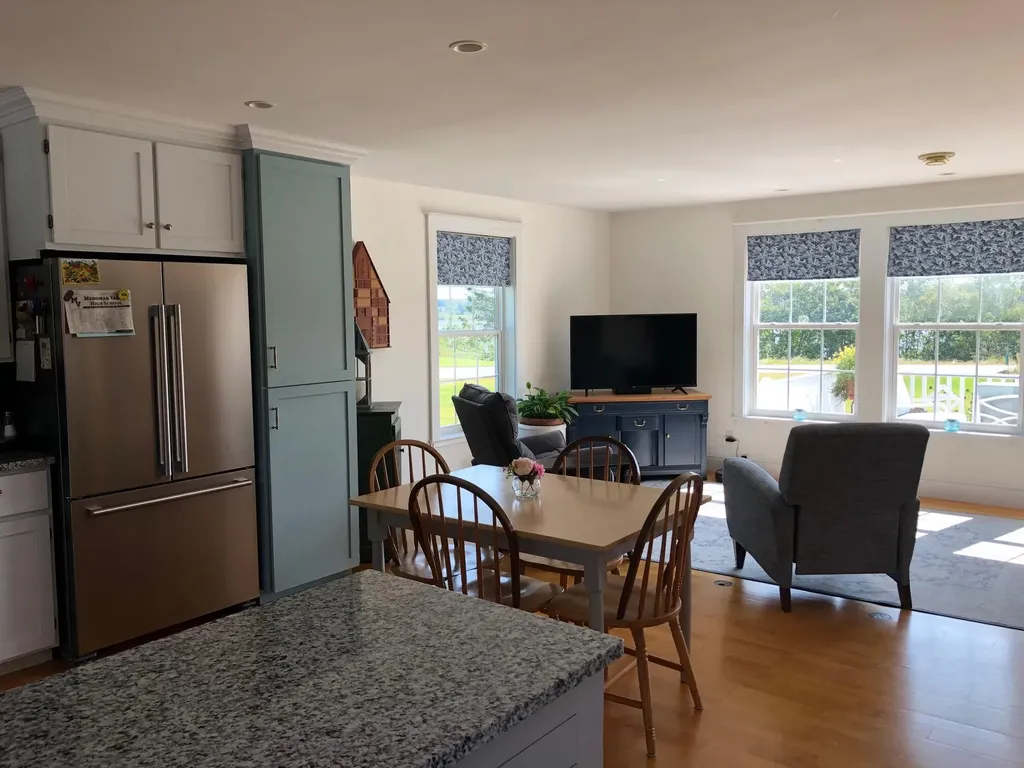 63 Bobolink Lane Thomaston ME 04861