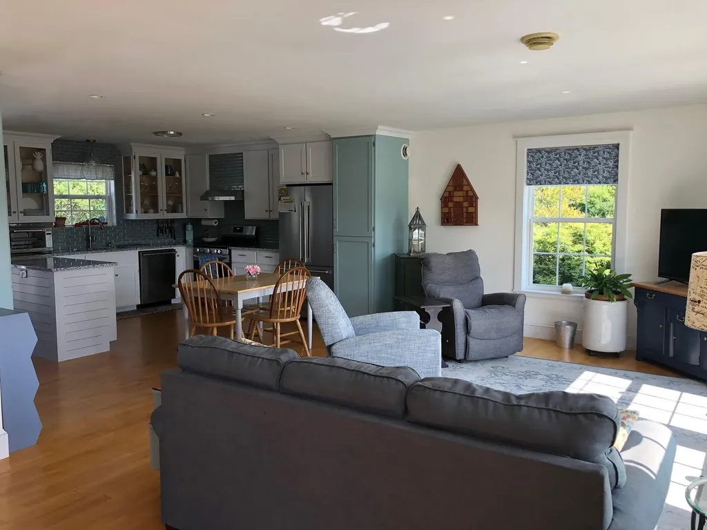 63 Bobolink Lane Thomaston ME 04861