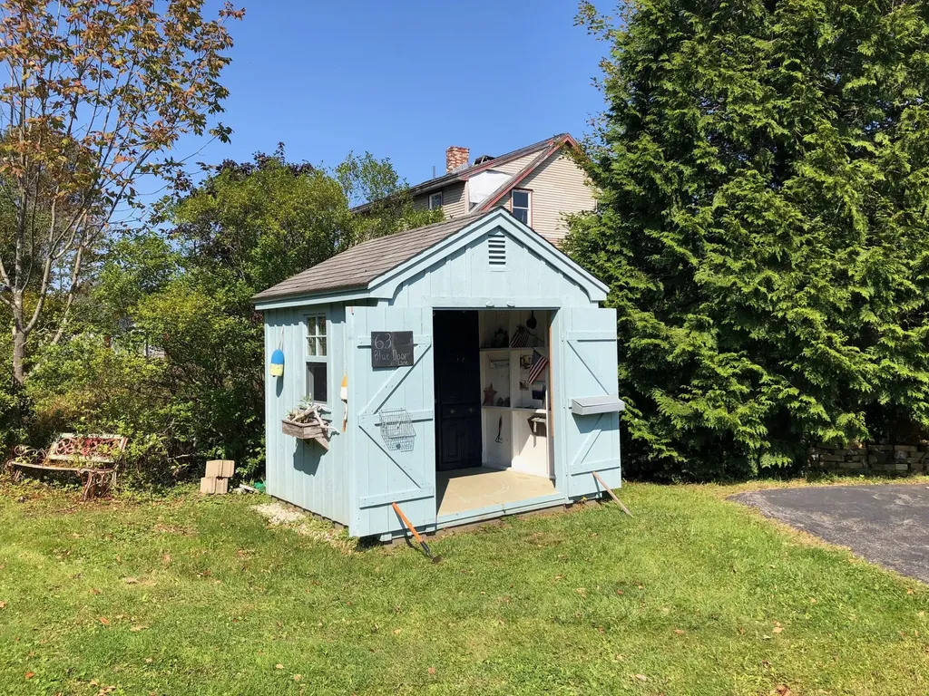 63 Bobolink Lane Thomaston ME 04861