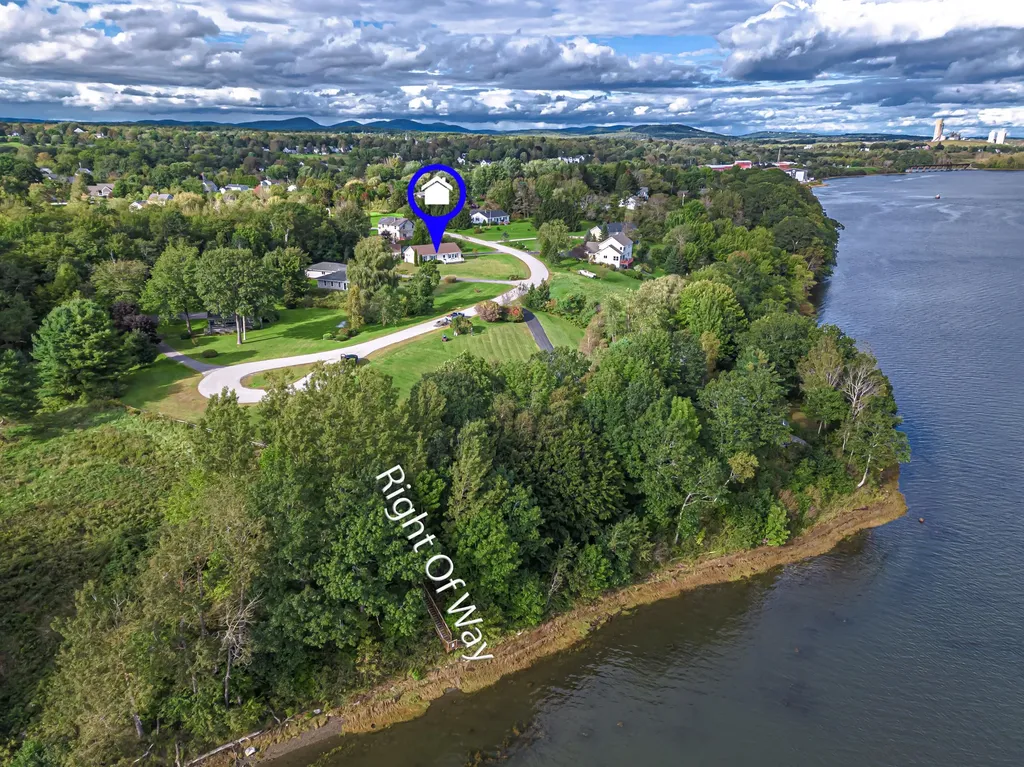 63 Bobolink Lane Thomaston ME 04861