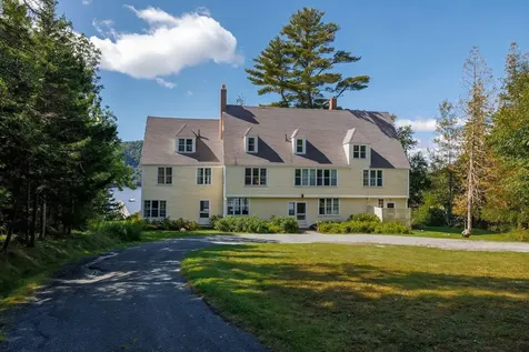 62 Sargeant Drive Mount Desert ME 04662