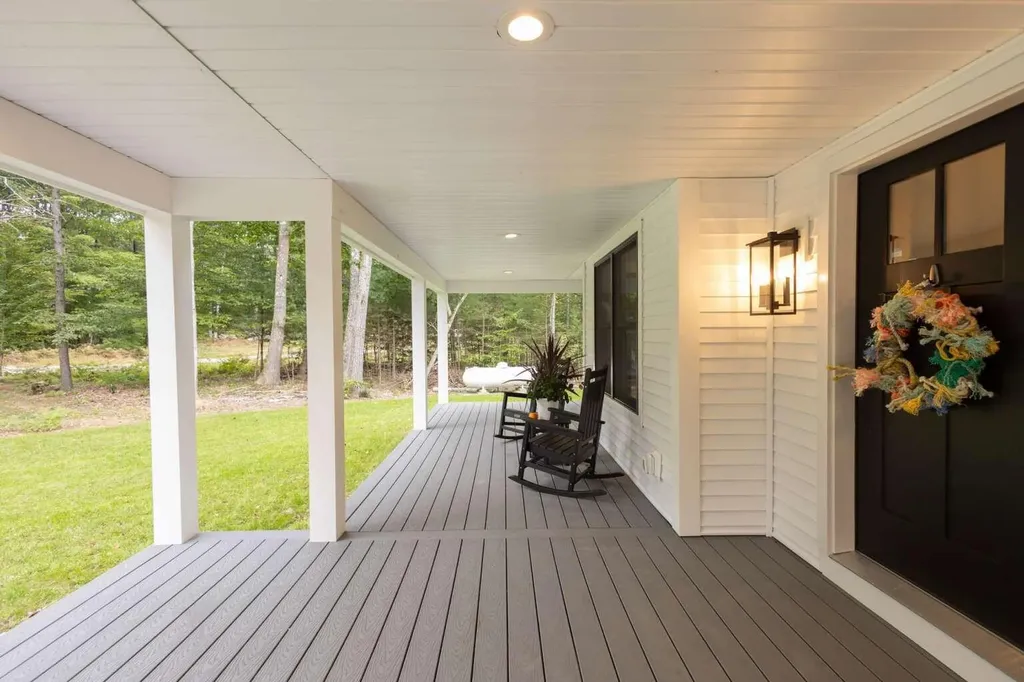 10 Frederick Drive Freeport ME 04032