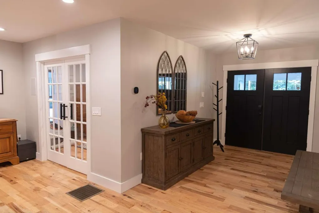10 Frederick Drive Freeport ME 04032