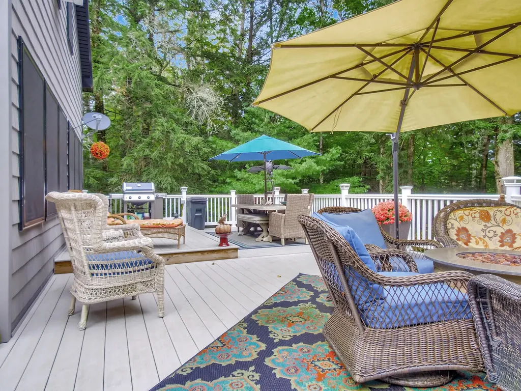 382 Quiet Harbor Road Readfield ME 04355
