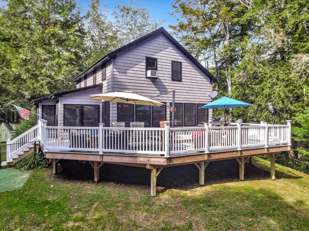 382 Quiet Harbor Road Readfield ME 04355