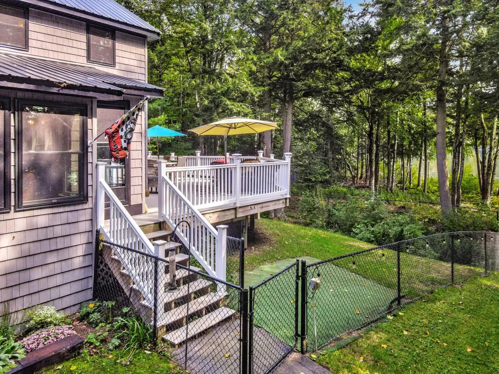 382 Quiet Harbor Road Readfield ME 04355