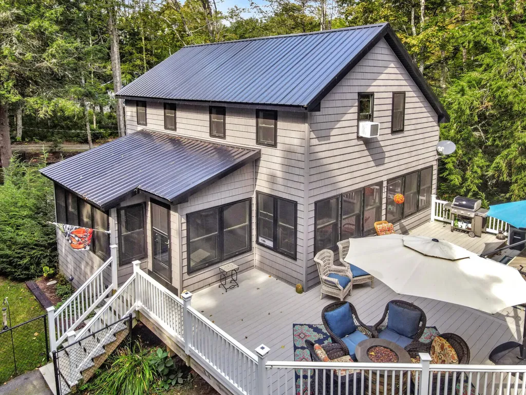 382 Quiet Harbor Road Readfield ME 04355