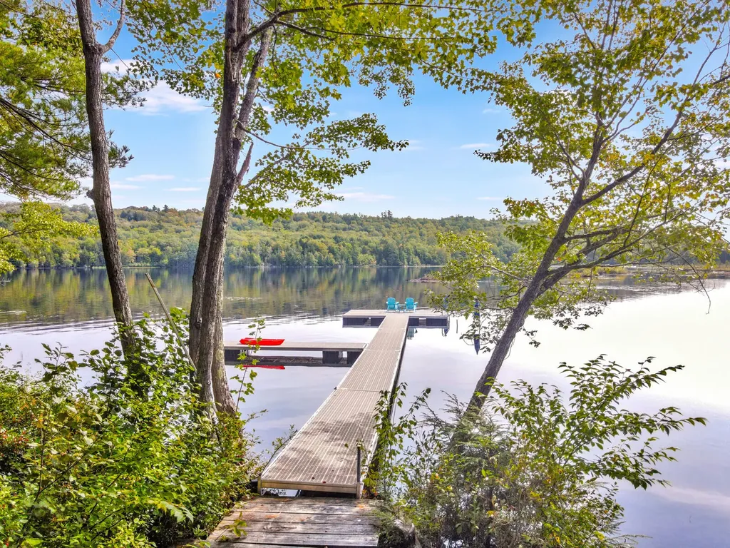382 Quiet Harbor Road Readfield ME 04355