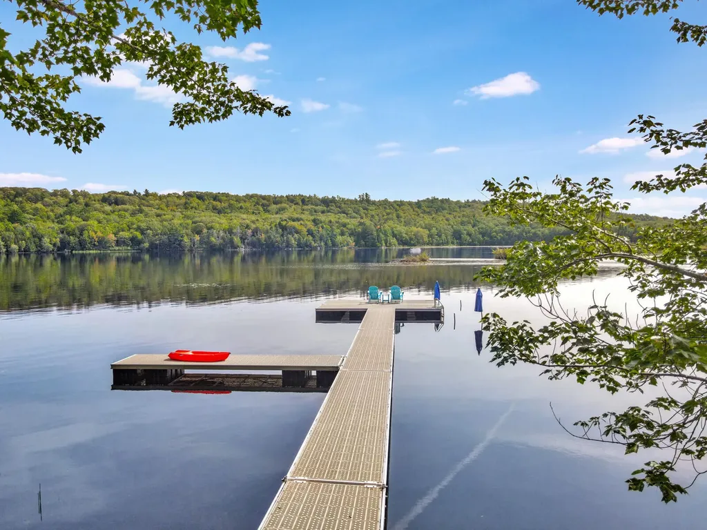 382 Quiet Harbor Road Readfield ME 04355