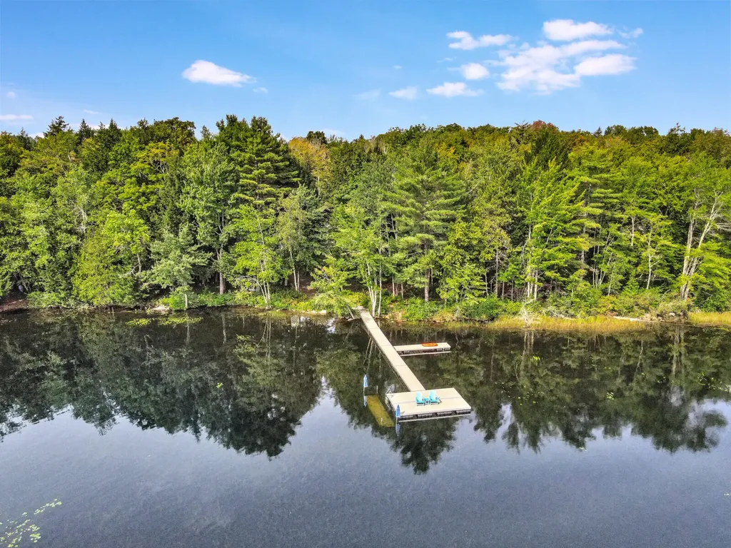 382 Quiet Harbor Road Readfield ME 04355