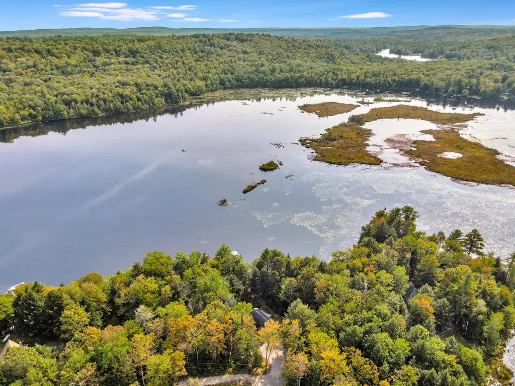 382 Quiet Harbor Road Readfield ME 04355