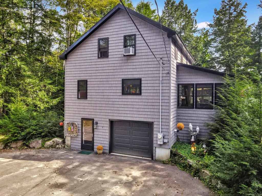 382 Quiet Harbor Road Readfield ME 04355