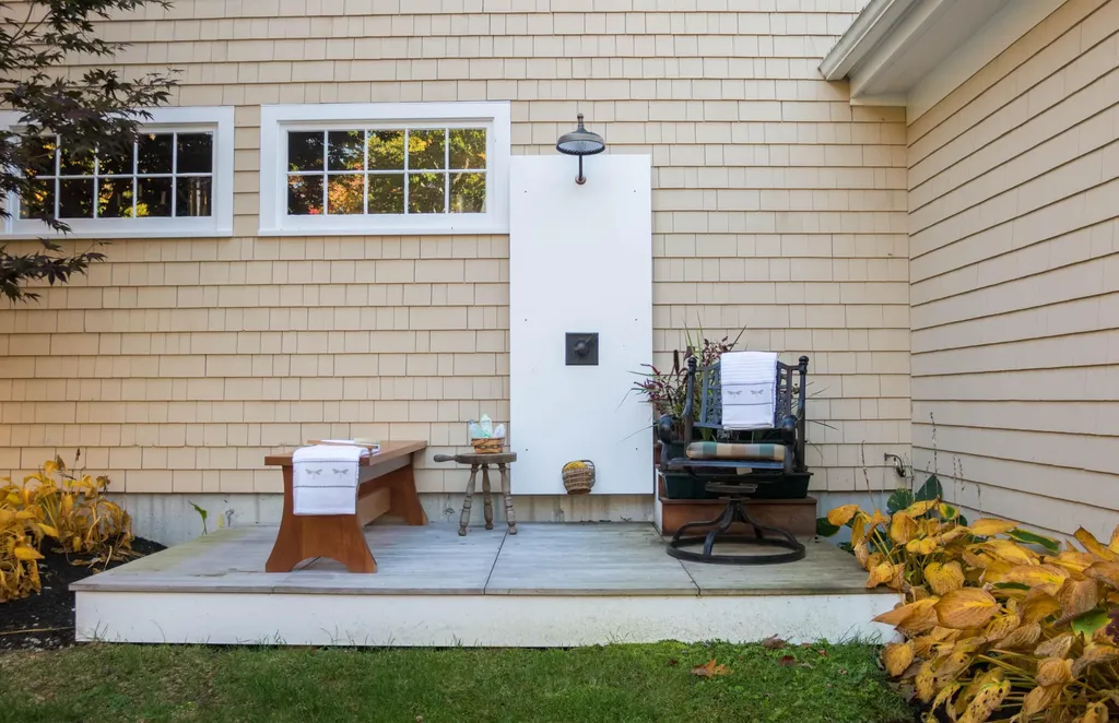 112 Shore Road York ME 03902