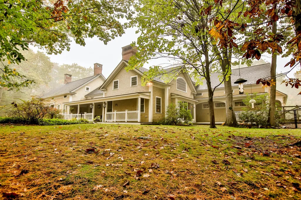 112 Shore Road York ME 03902