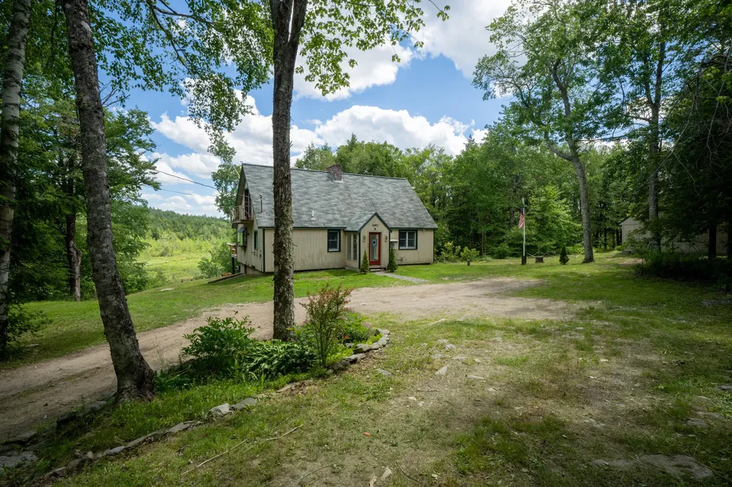 56 Meadow Way Liberty ME 04949
