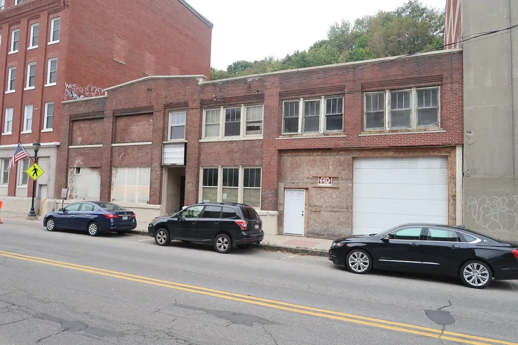 82 Water Street Augusta ME 04330