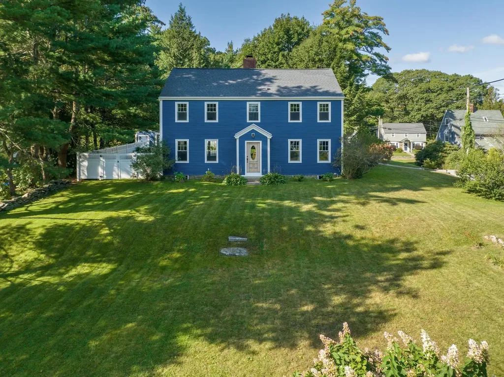 62 Ocean View Road Cape Elizabeth ME 04107