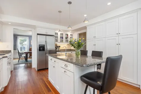 62 Ocean View Road Cape Elizabeth ME 04107
