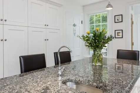 62 Ocean View Road Cape Elizabeth ME 04107