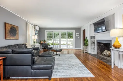 62 Ocean View Road Cape Elizabeth ME 04107