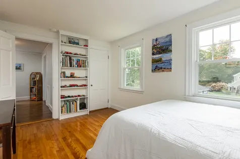 62 Ocean View Road Cape Elizabeth ME 04107