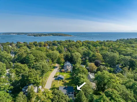 62 Ocean View Road Cape Elizabeth ME 04107