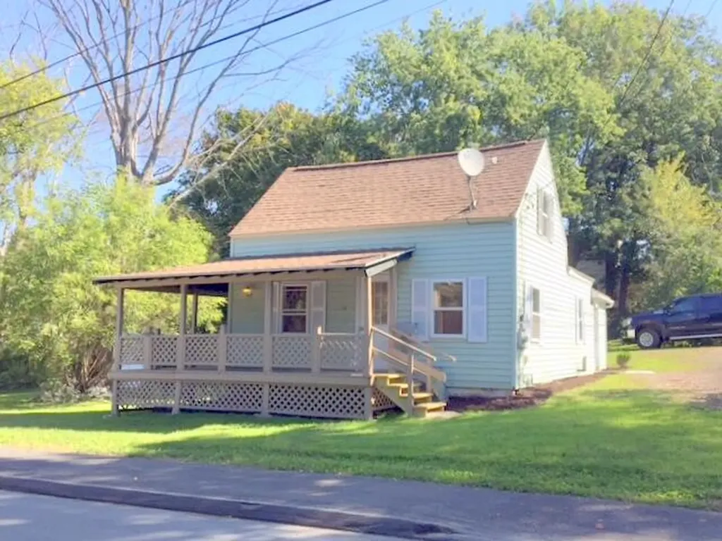 18 West Street Fairfield ME 04937