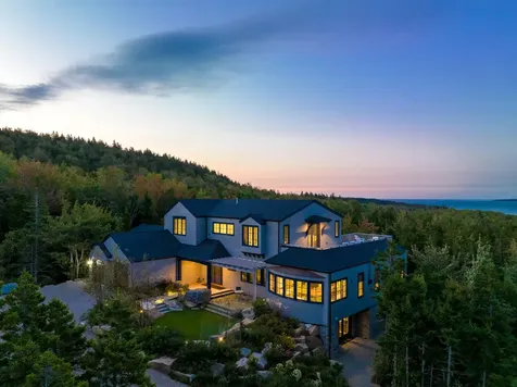 21&10 Phoenix Bar Harbor ME 04609
