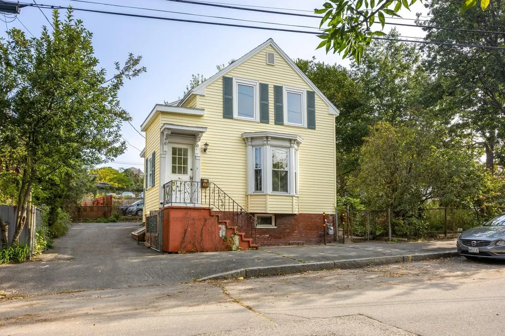 21 Greenleaf Street Portland ME 04101