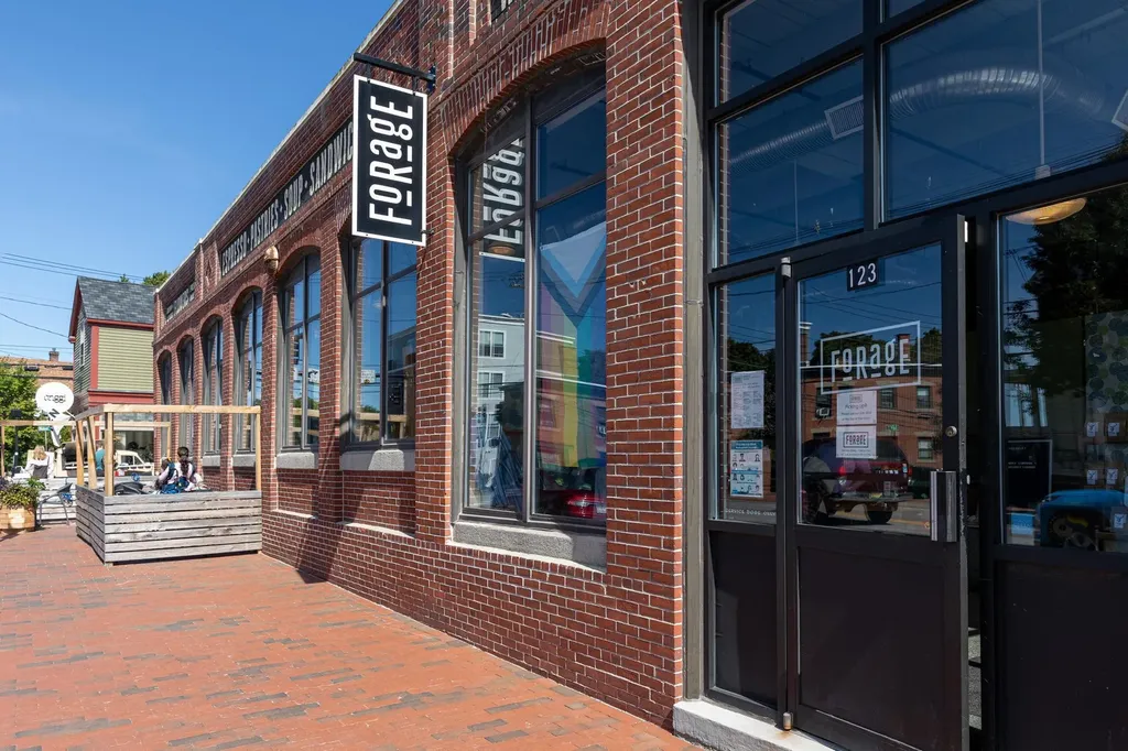 21 Greenleaf Street Portland ME 04101