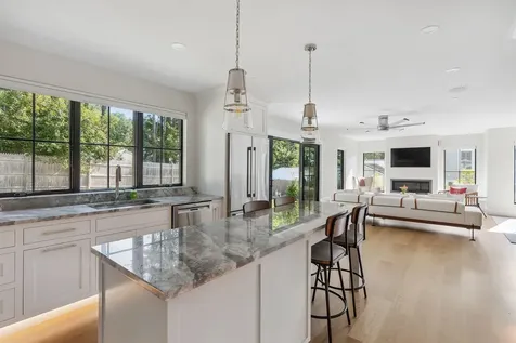 31 Underwood Road Falmouth ME 04105