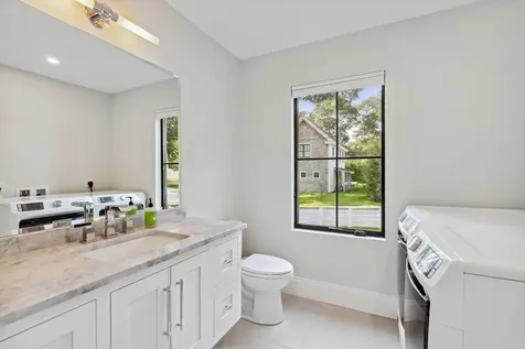 31 Underwood Road Falmouth ME 04105