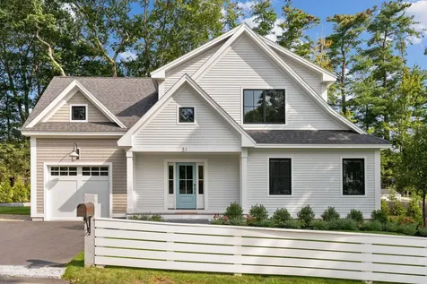 31 Underwood Road Falmouth ME 04105