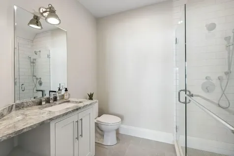 31 Underwood Road Falmouth ME 04105