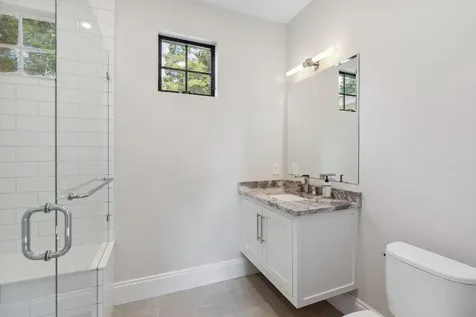 31 Underwood Road Falmouth ME 04105