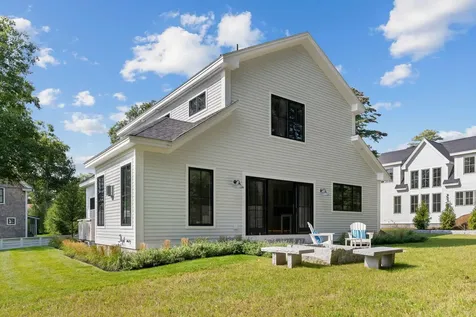 31 Underwood Road Falmouth ME 04105