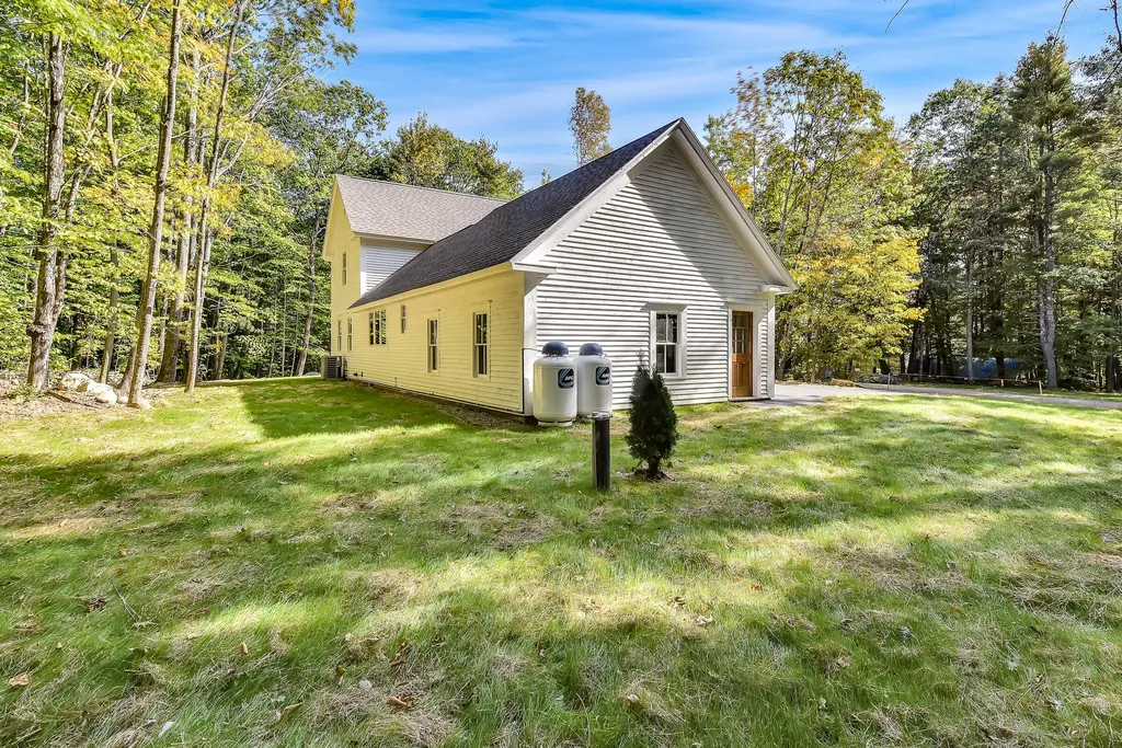 38 Birch Estates Rome ME 04963