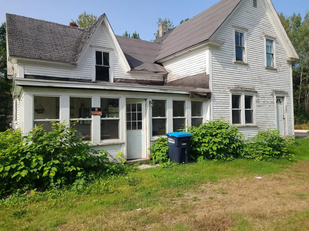 2352 Bennoch Road Old Town ME 04468