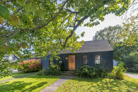 38 Holmes Street Rockland ME 04841