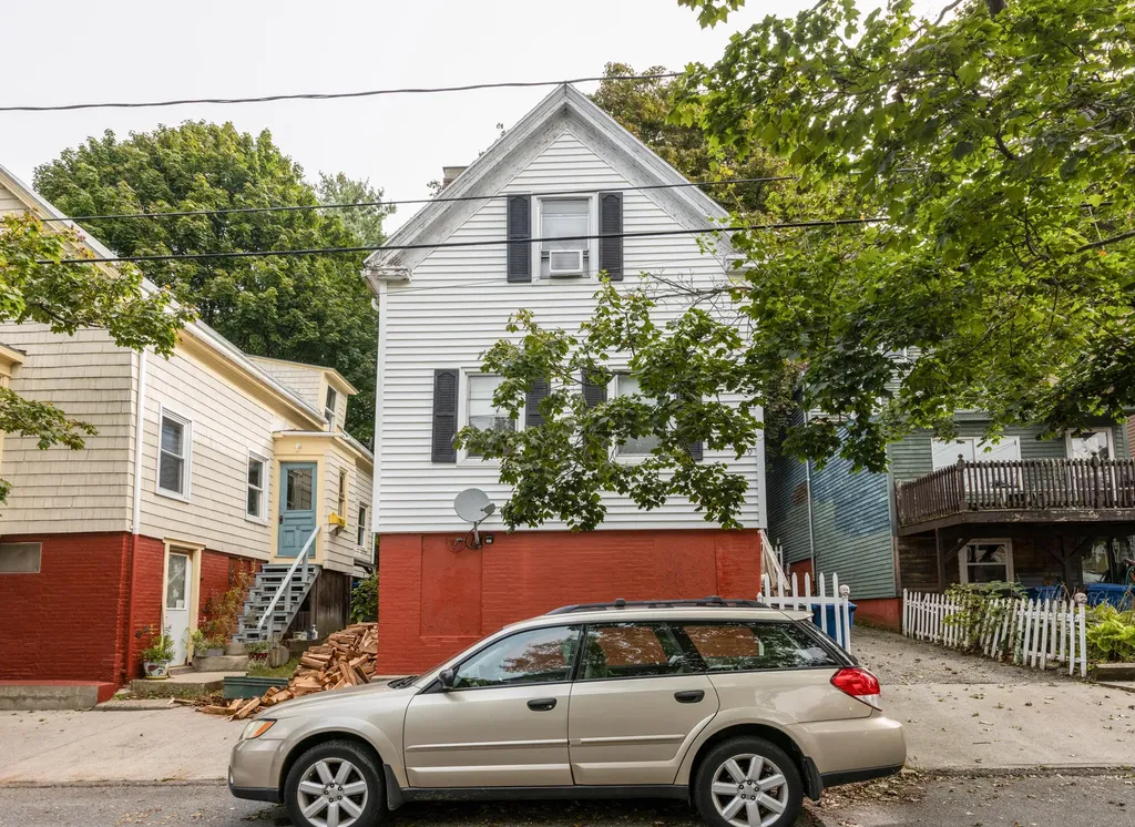 39 Hammond Street Portland ME 04101