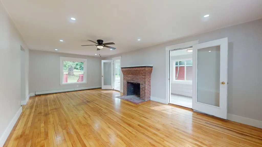 11 Shirley Street Lewiston ME 04240