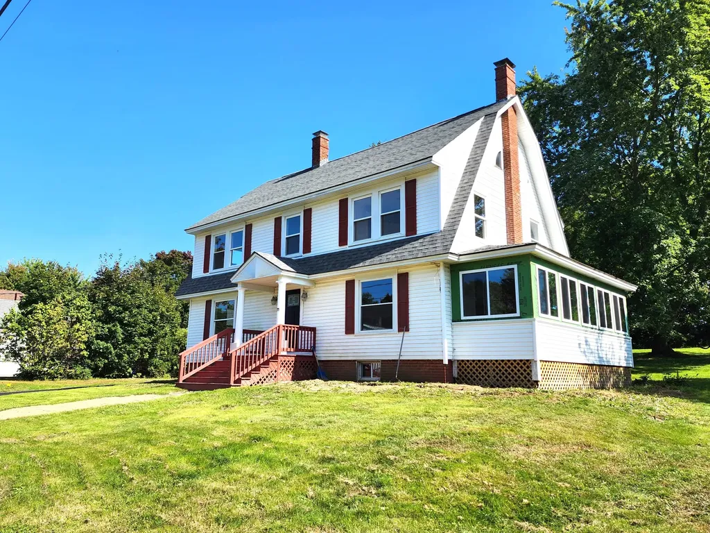 11 Shirley Street Lewiston ME 04240