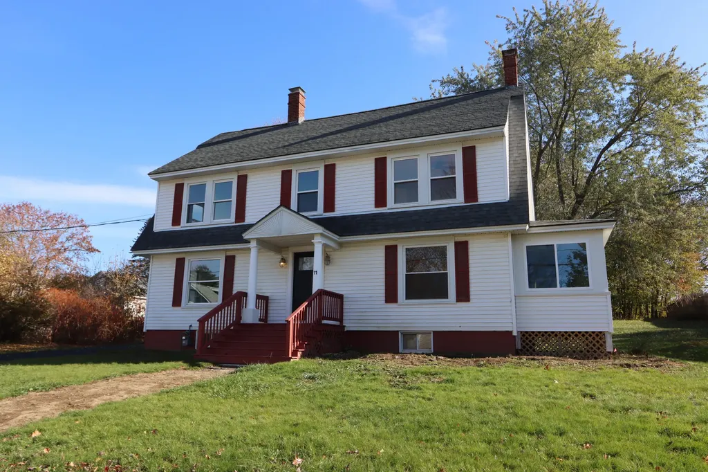 11 Shirley Street Lewiston ME 04240