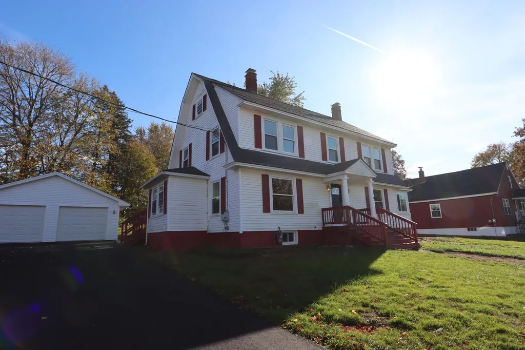 11 Shirley Street Lewiston ME 04240