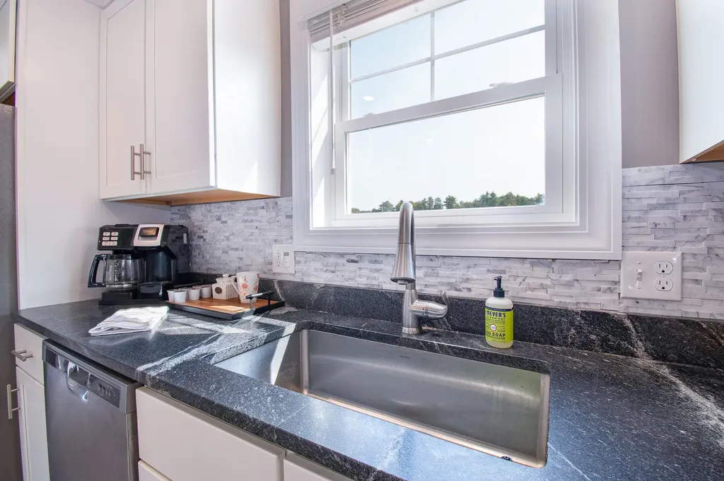 8 Champagne Lane Lisbon ME 04250