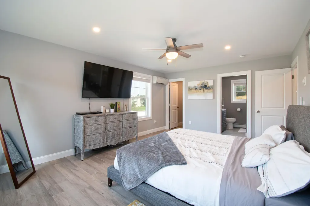 8 Champagne Lane Lisbon ME 04250