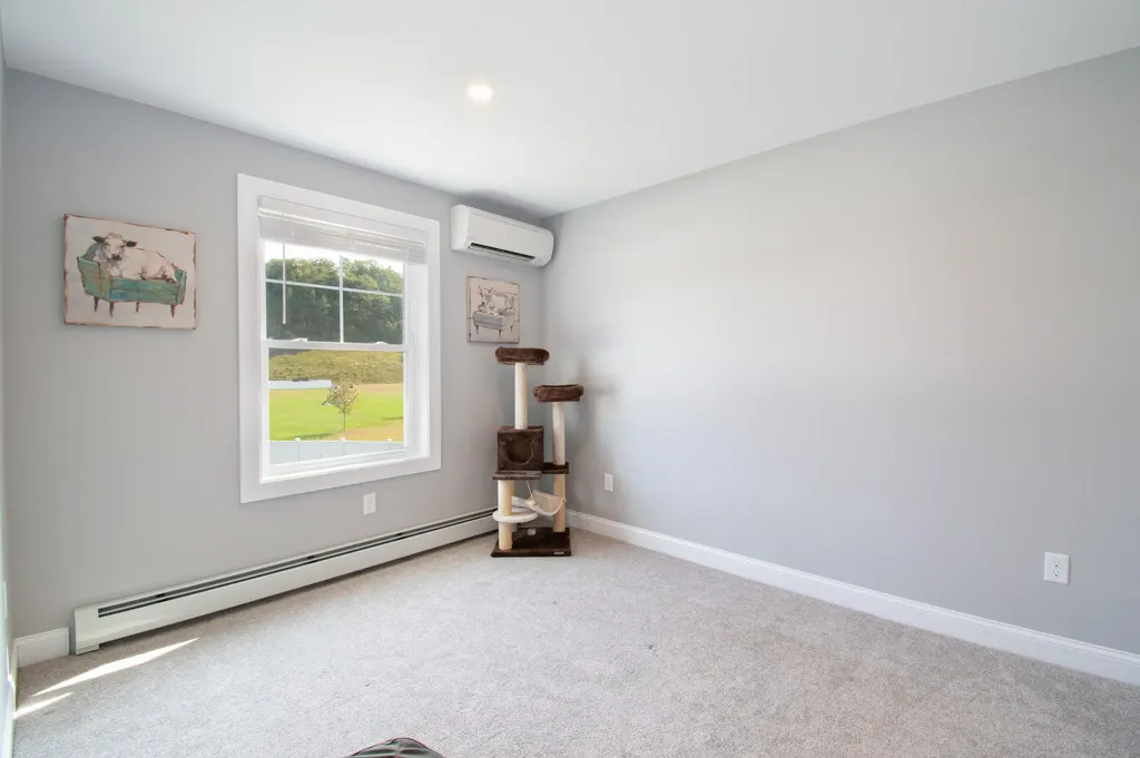 8 Champagne Lane Lisbon ME 04250
