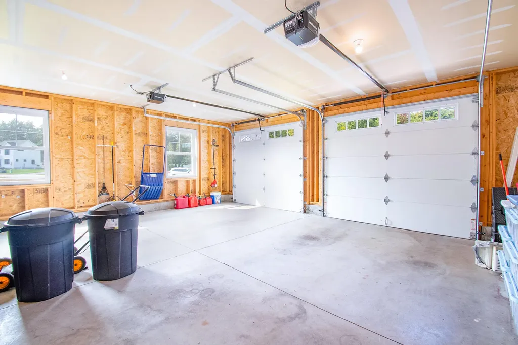 8 Champagne Lane Lisbon ME 04250