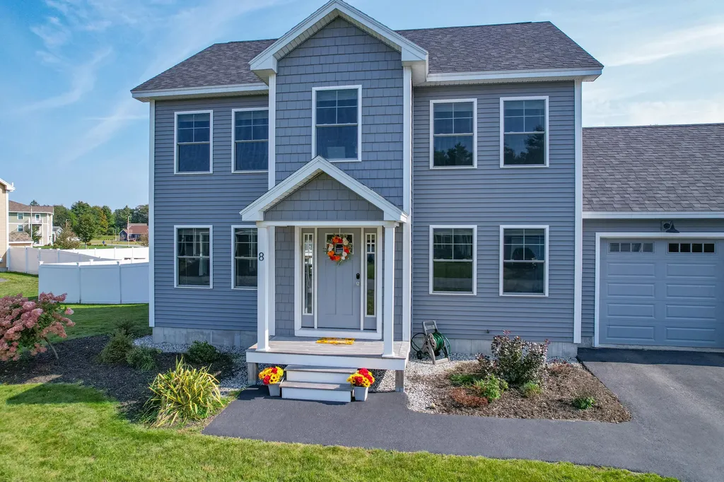 8 Champagne Lane Lisbon ME 04250